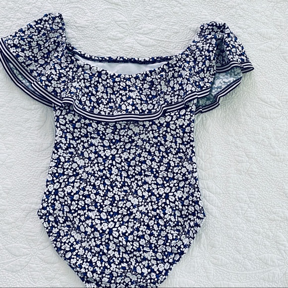 SOLD Lauren Ralph Lauren Ditsy One Piece Swimsuit - Picture 6 of 9